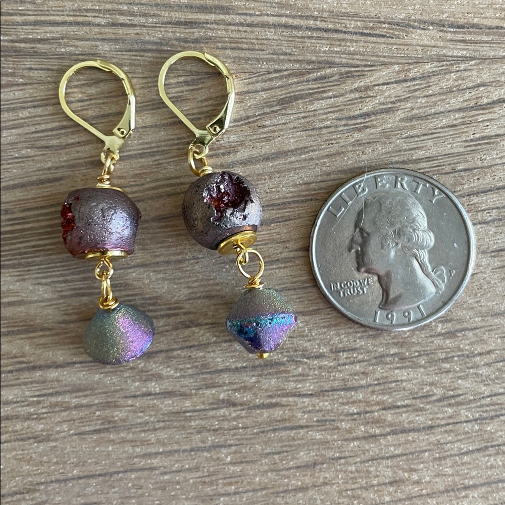 HAND CRAFTED DRUZY GEODE DROP EARRINGS Lavender Purple Iridescent Gold Dangles - Picture 4 of 12